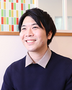 ギター講師兼コーディネーター 余 賢章