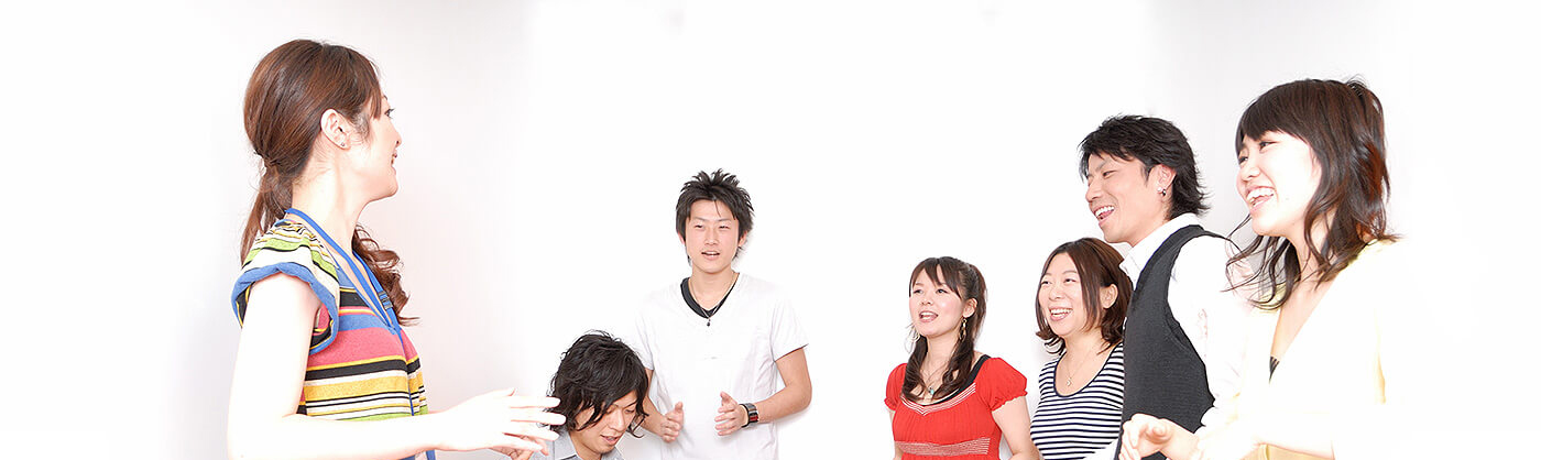 「音楽が好きな人と繋がっていたい」「音楽の楽しさを誰かに伝えたい」Beeミュージックスクールは、そんな「想い」が集まる場所です。