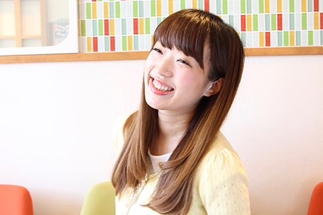 ピアノ講師兼レセプショニスト 田中 里奈 Rina Tanaka