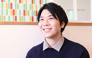 ギター講師兼コーディネーター 余 賢章